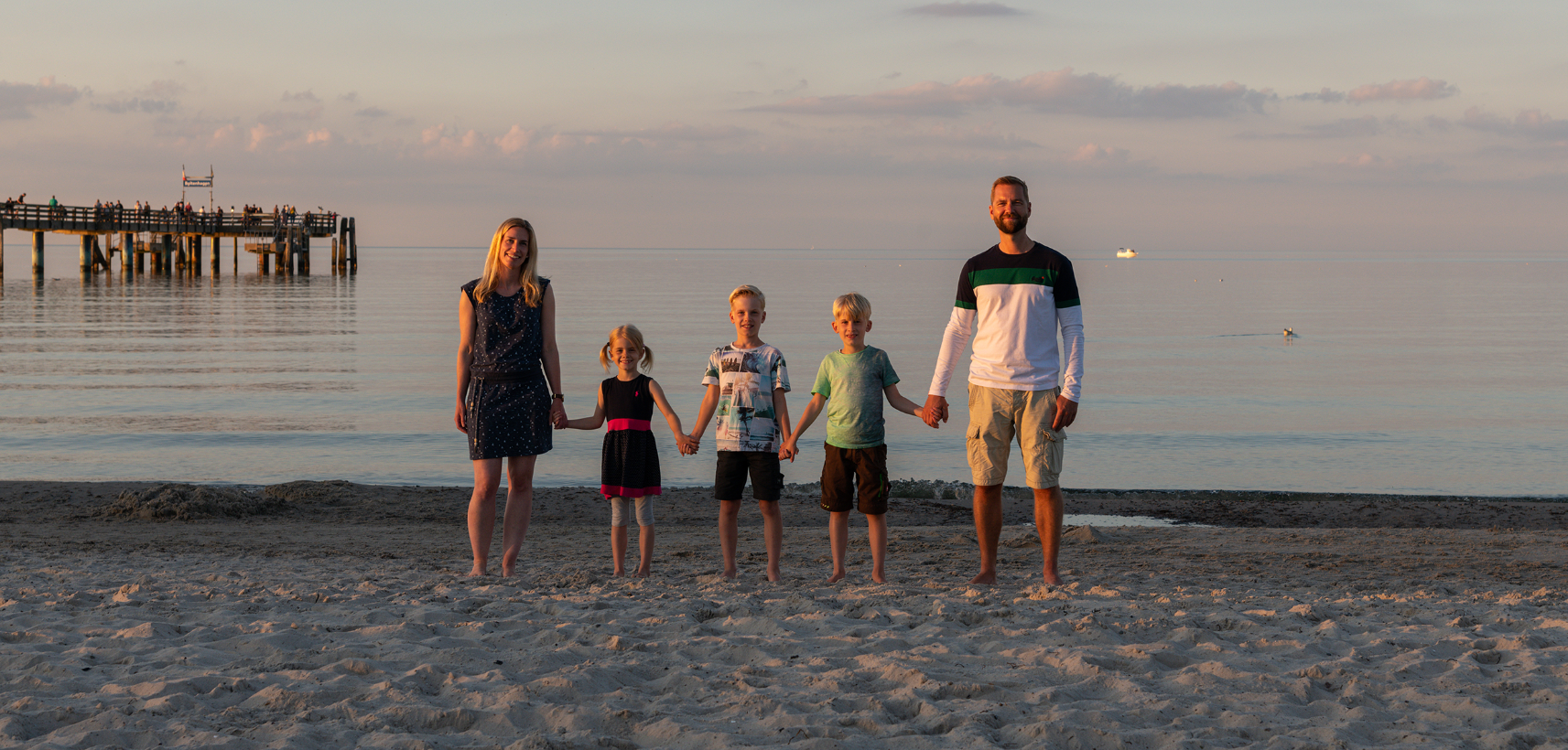 Familienurlaub am Strand mit groß und klein