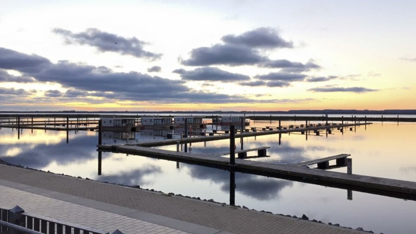 FloatingHouses im Hafen der Weißen Wiek