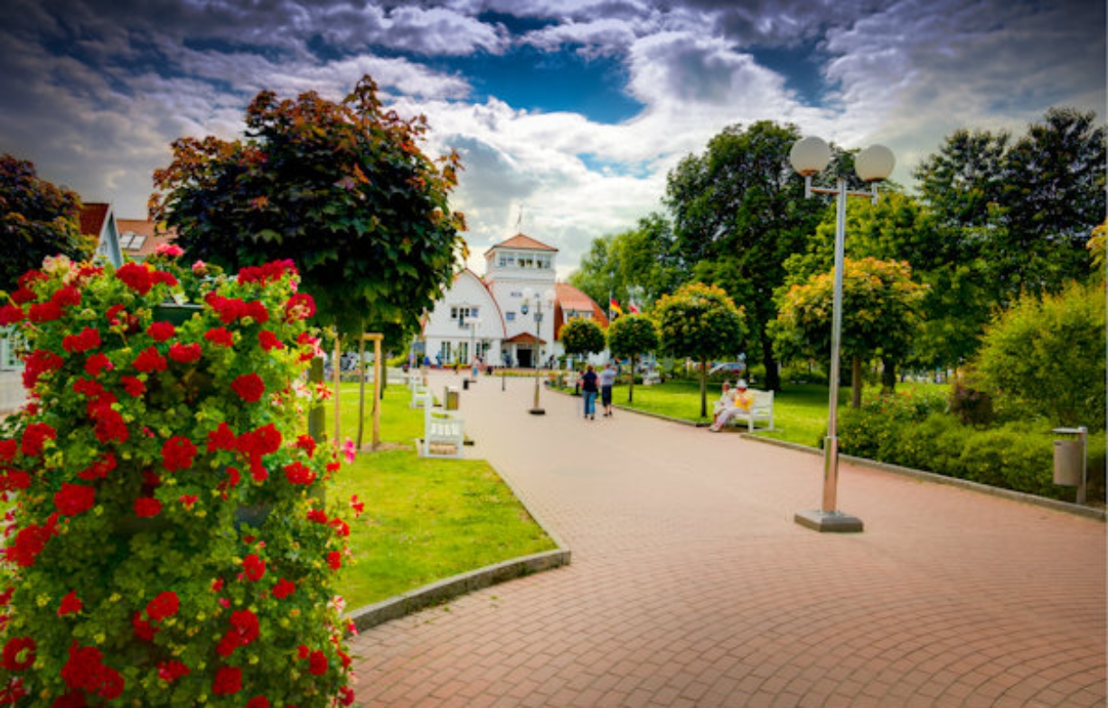 Blick auf das Kurhaus vom Kurpark aus