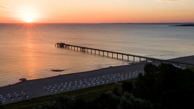 Sonnenuntergang über der Seebrücke im Ostseebad Boltenhagen © Deutschland abgelichtet/Moritz Kertzscher