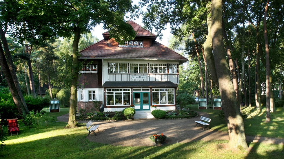 Strandhaus, Haus am Wald und Strandhäuschen