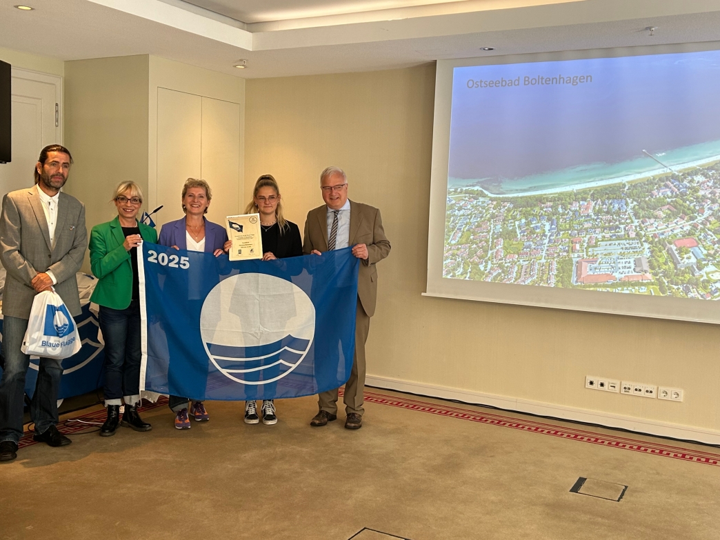 Die feierliche Übergabe der Blaue Flagge 2025